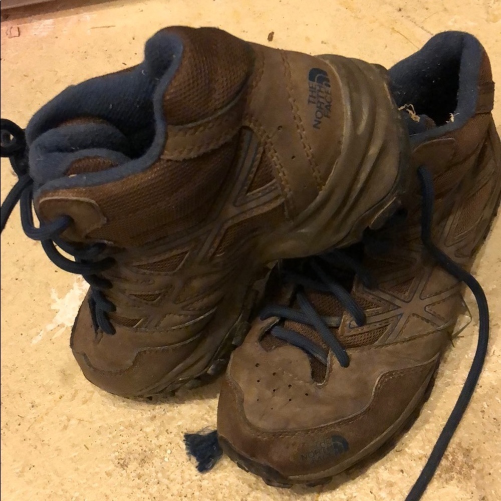 North face hedgehog jr. hiking shoes 🥾 3.5 - Picture 4 of 5
